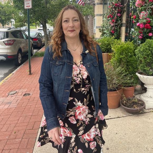 Meet your Posher, Kathi - Picture 2 of 3